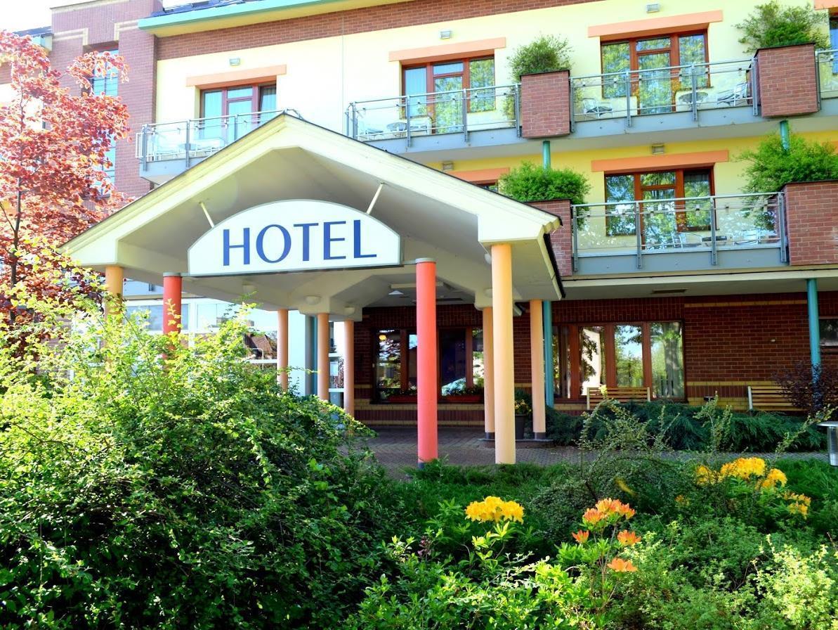 April Hotel Panorama Rychnov nad Kneznou Exteriör bild